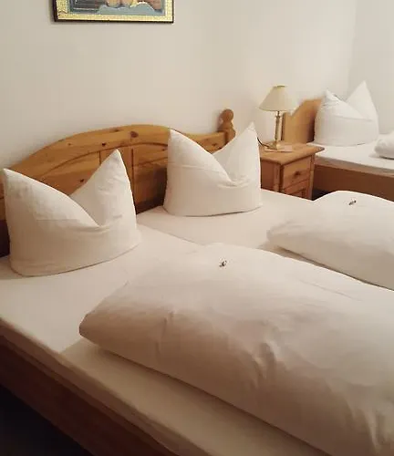 Haus Muehlgraben בית הארחה 3*